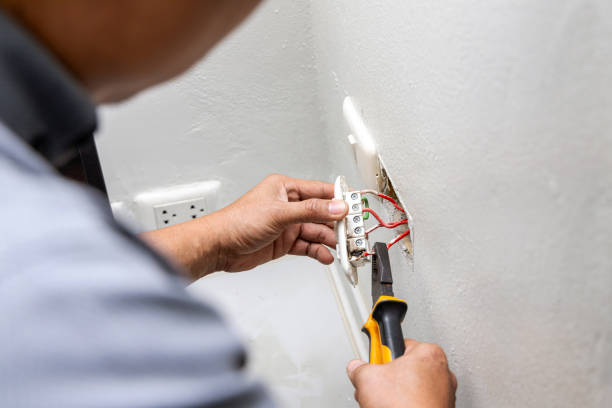 Best Licensed Electrician  in Fifth Street, TX